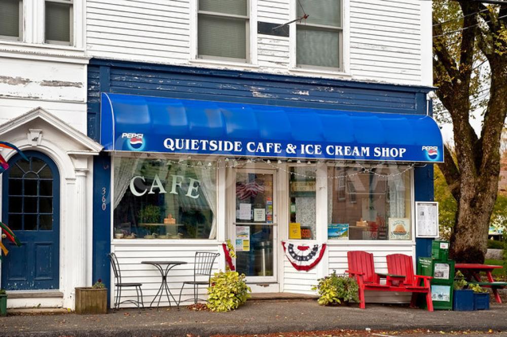 Quietside Cafe / Ice Cream Shop