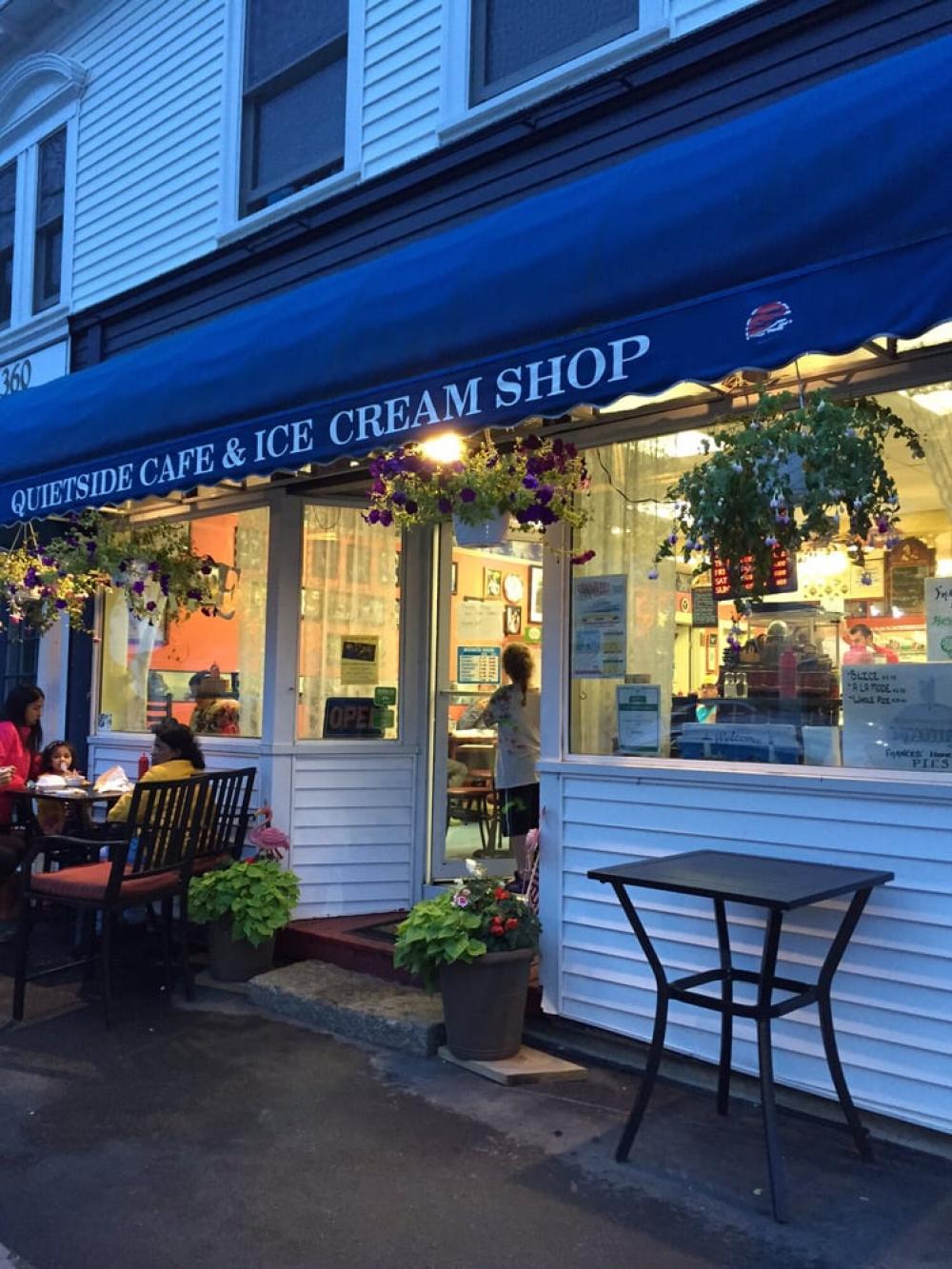 Quietside Cafe / Ice Cream Shop